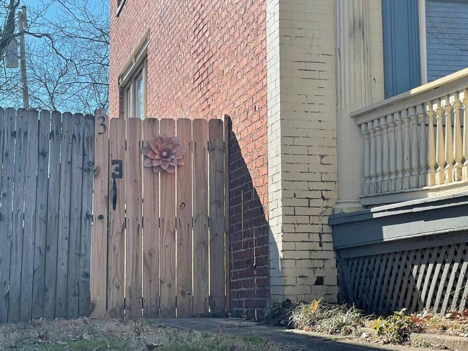 E3 Centrally Located In Carytown Fully Fenced Ричмонд Экстерьер фото